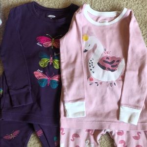Old Navy Pajamas 3T: 2 pairs for one price